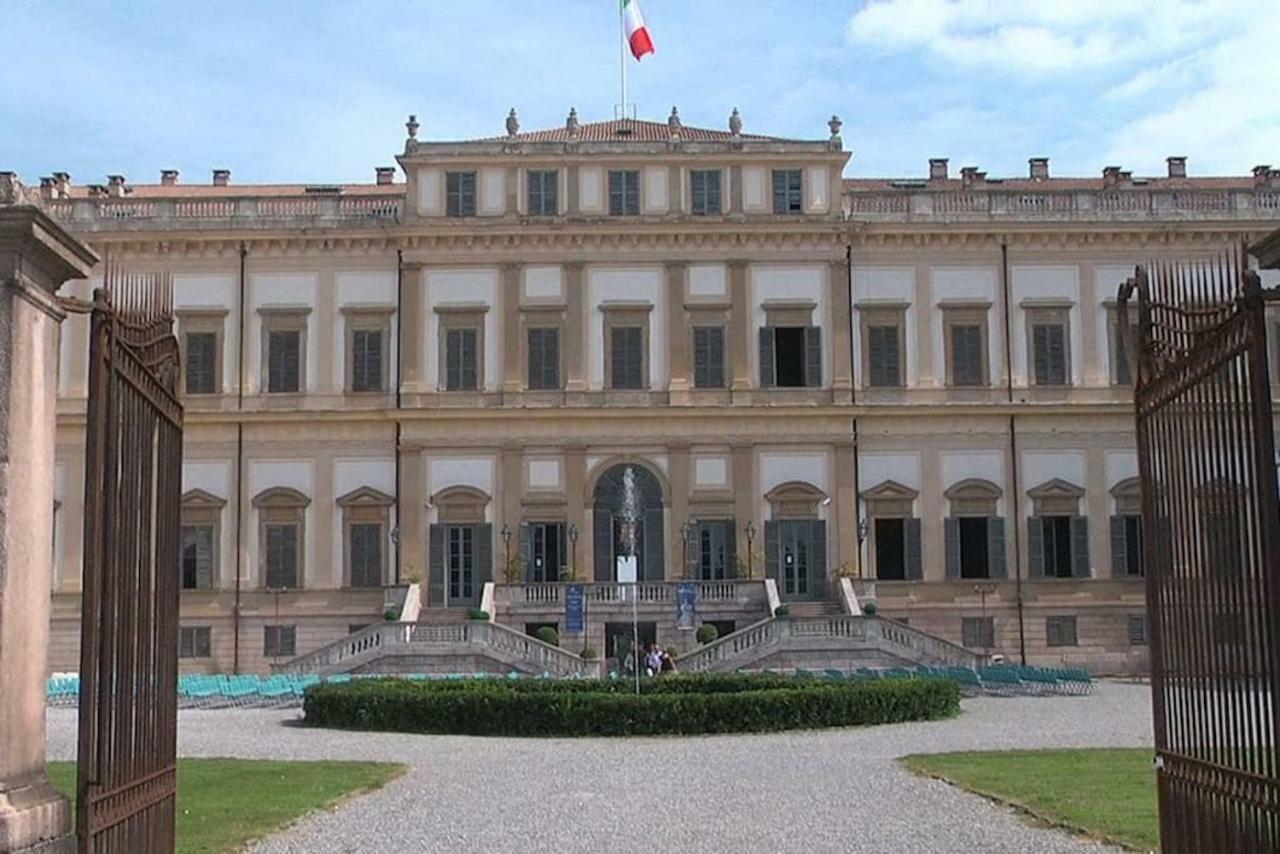 Appartamento Ampio E Indipendente Con Vista Giardino Paderno d'Adda Exterior foto